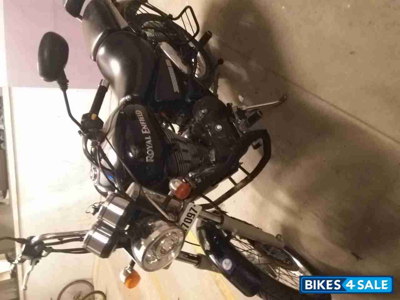 Black Royal Enfield Thunderbird 500