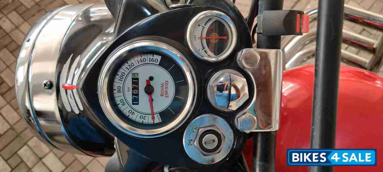 Redditch Red Royal Enfield Classic 350 Redditch Red