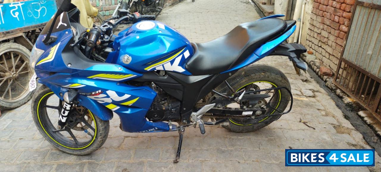 Suzuki Gixxer SF