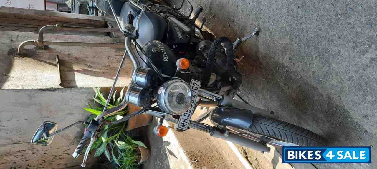 Matte Black Royal Enfield Thunderbird 350 Matte Black Royal Enfield Thunderbird 350