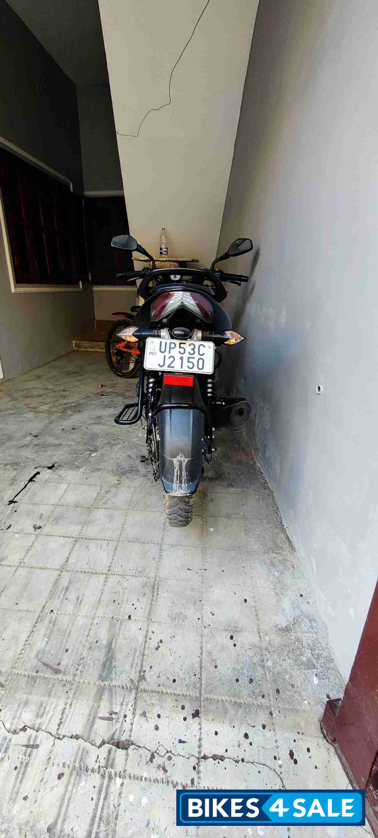 Black Bajaj Pulsar 135LS