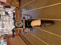 White Royal Enfield Classic 350