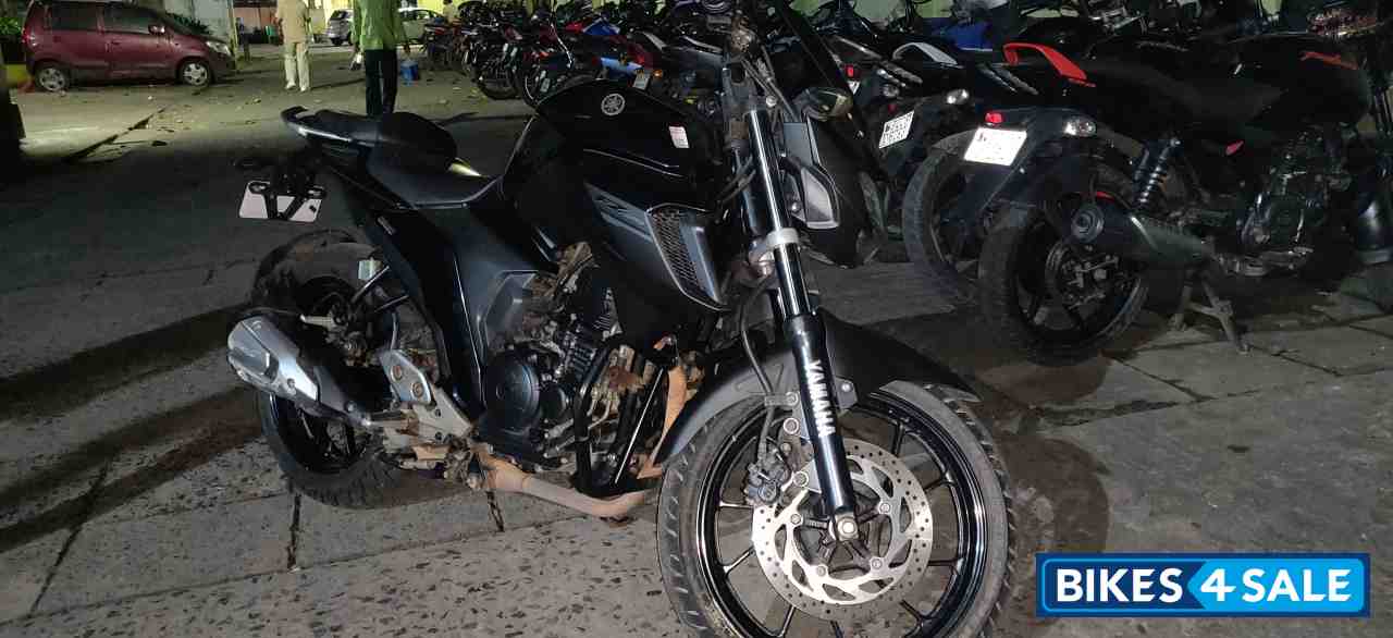 Yamaha FZS 25