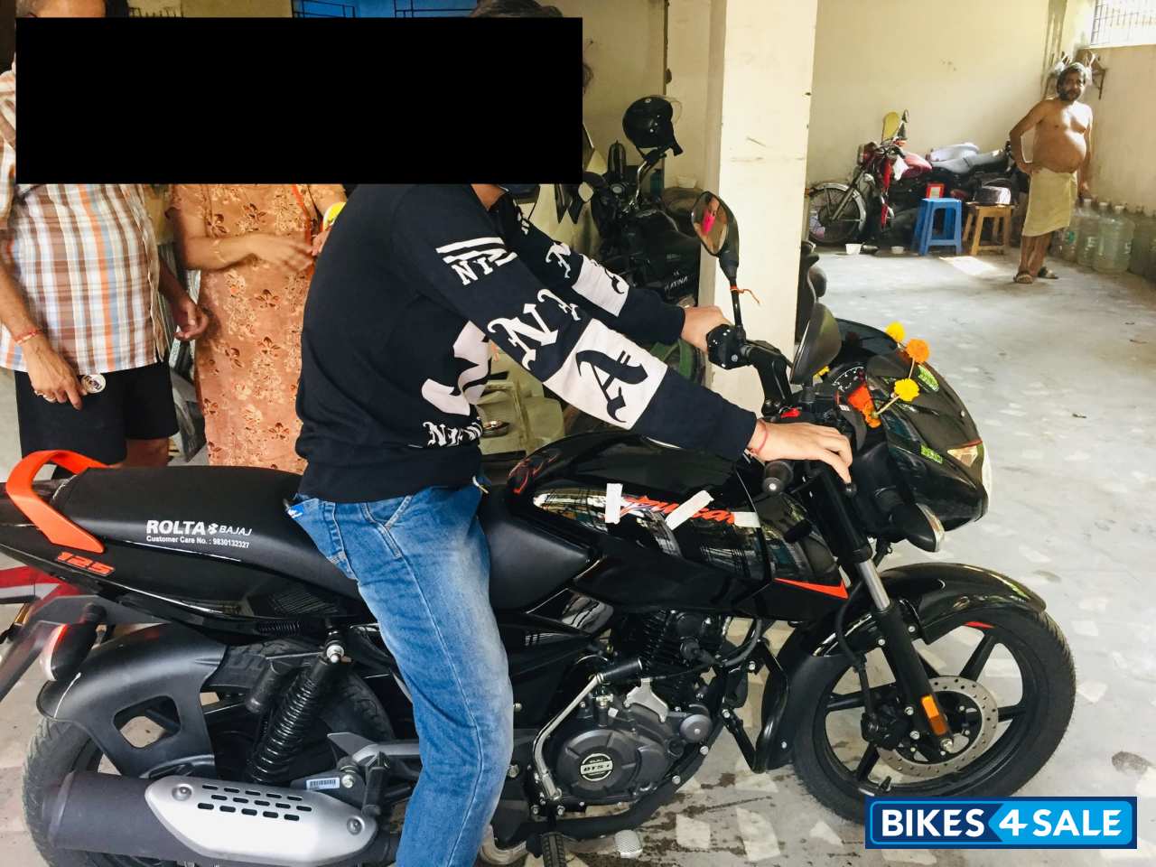 Red Black Bajaj Pulsar 125 Neon Red Black Bajaj Pulsar 125 Neon