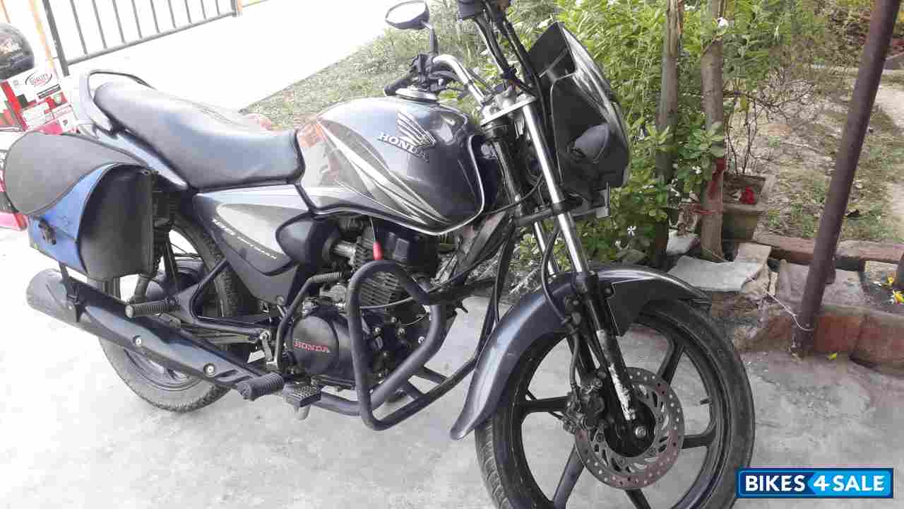 Honda CB Shine