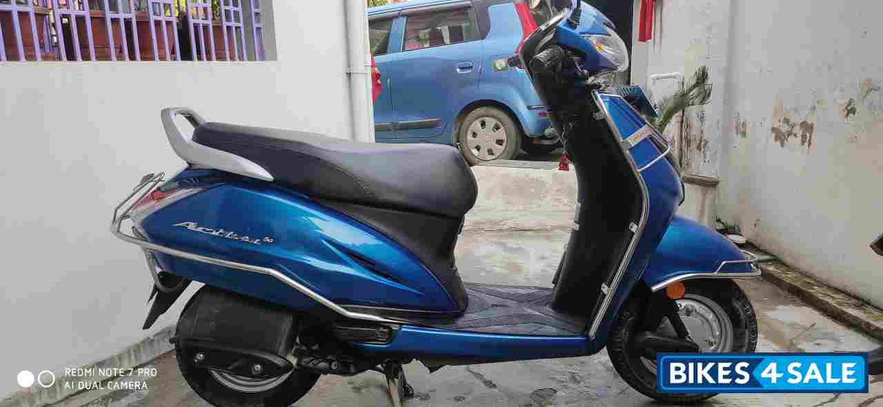 Blue Honda Activa 5G
