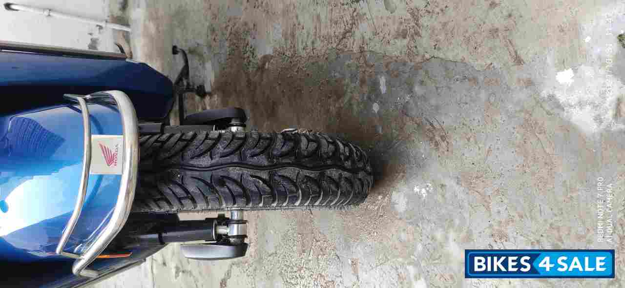 Blue Honda Activa 5G