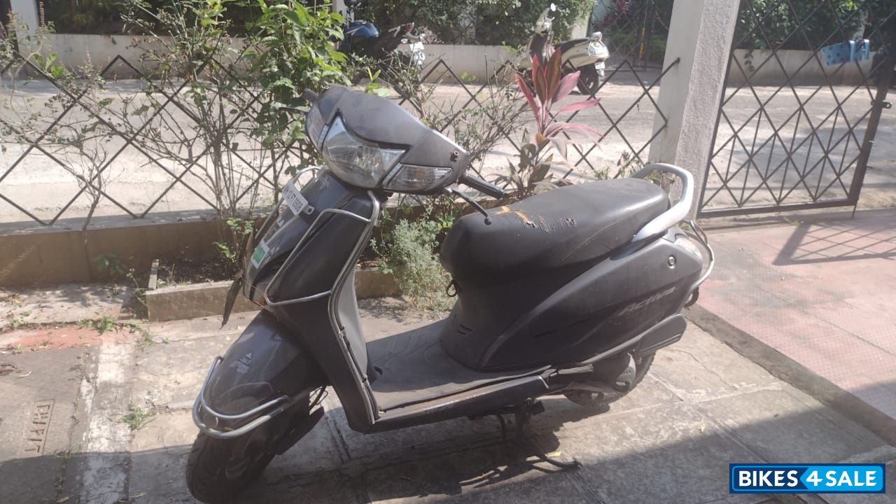 Grey Honda Activa
