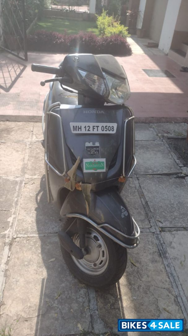 Grey Honda Activa