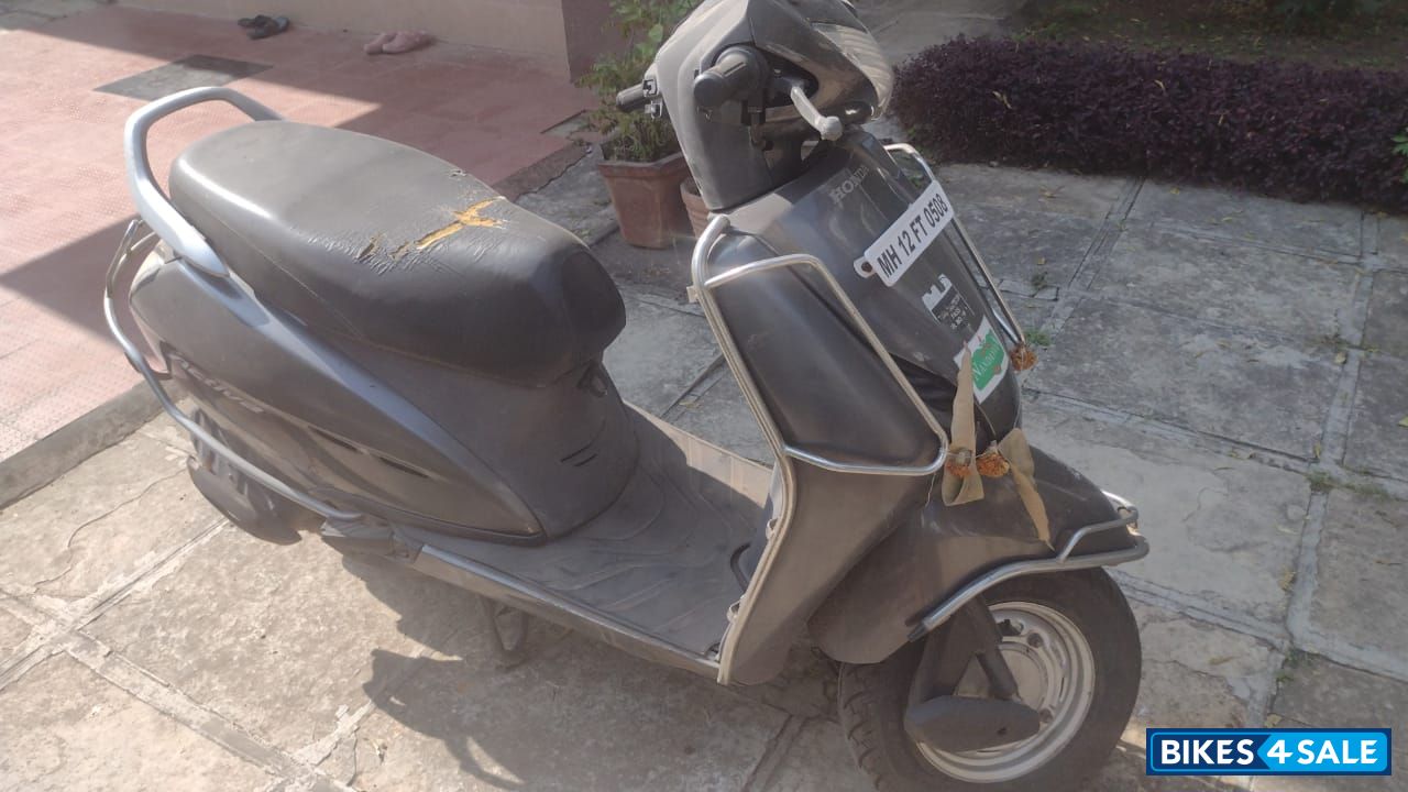 Grey Honda Activa