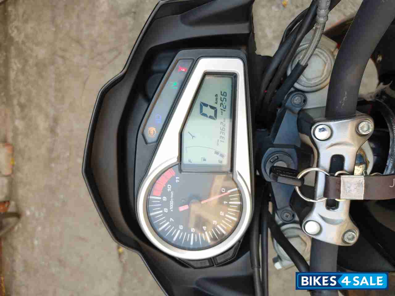 Dual Tone- Orange And Grey Hero Xtreme 200R