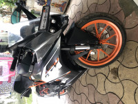 Black KTM RC 200