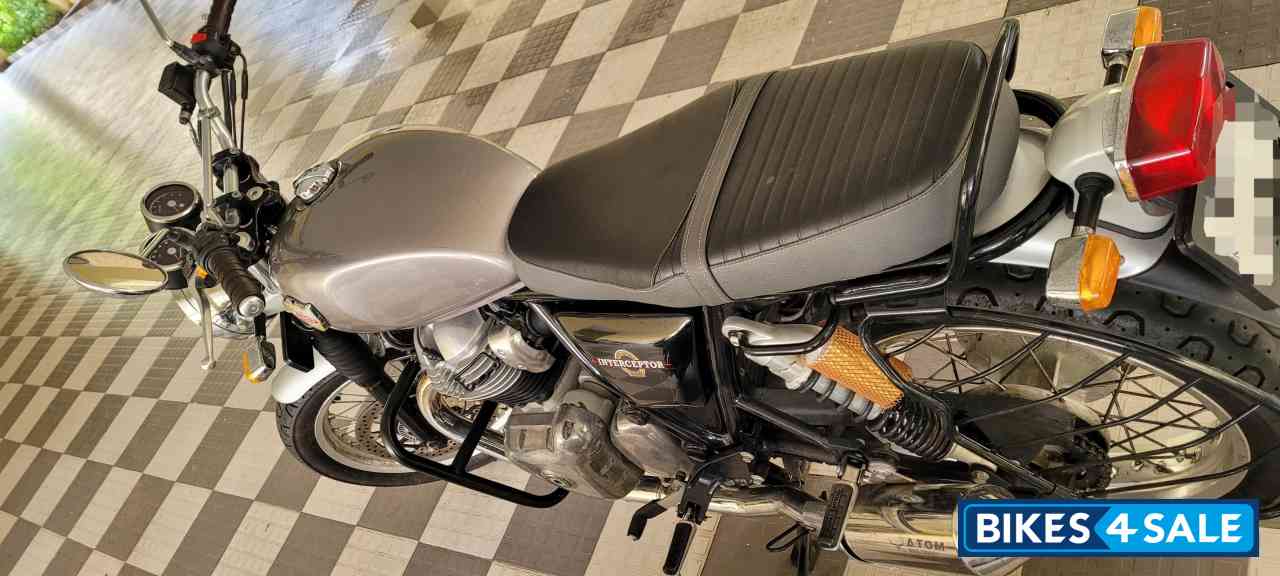 Silver Royal Enfield Interceptor 650 Twin
