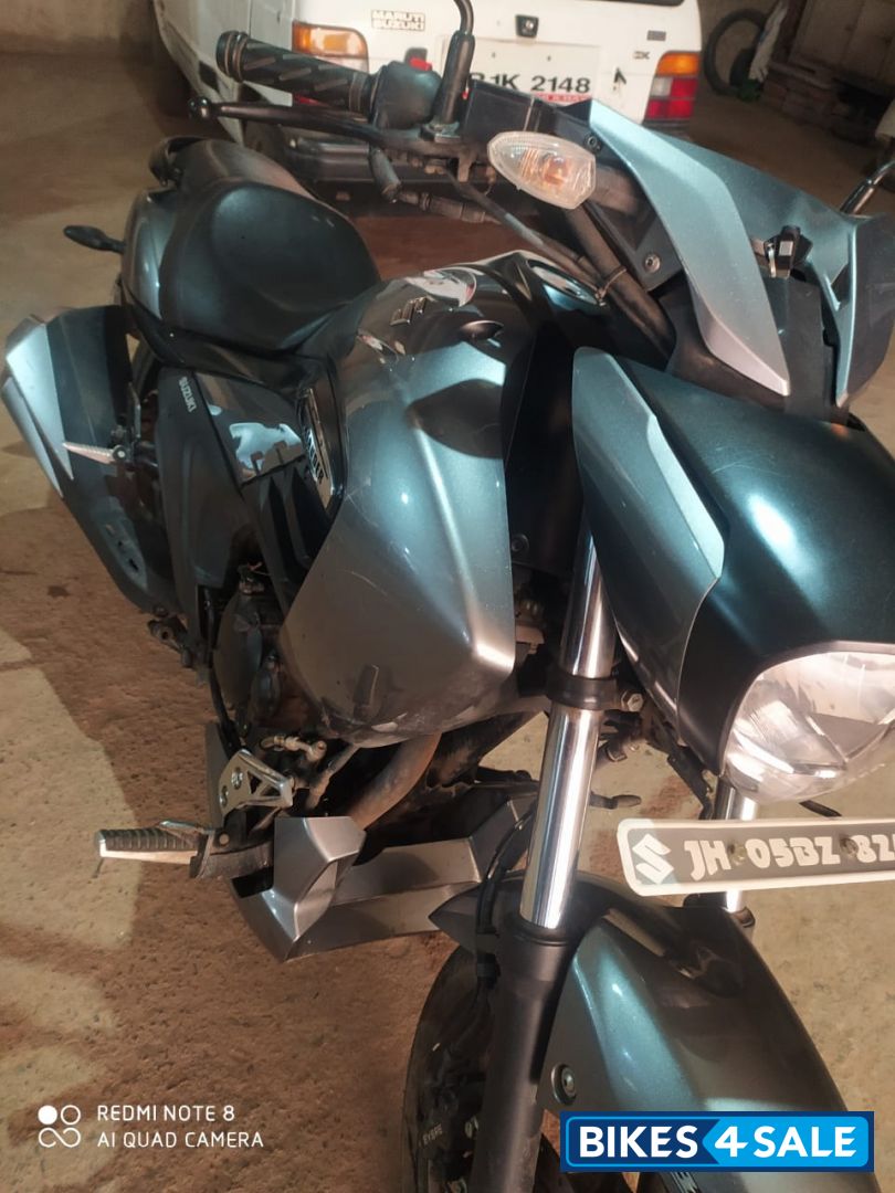 Grey Suzuki Intruder 150