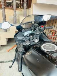 Black Yamaha YZF R15 V3