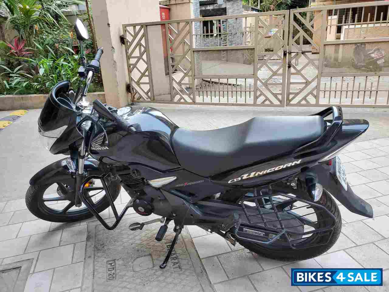 Black Honda CB Unicorn Black Honda CB Unicorn