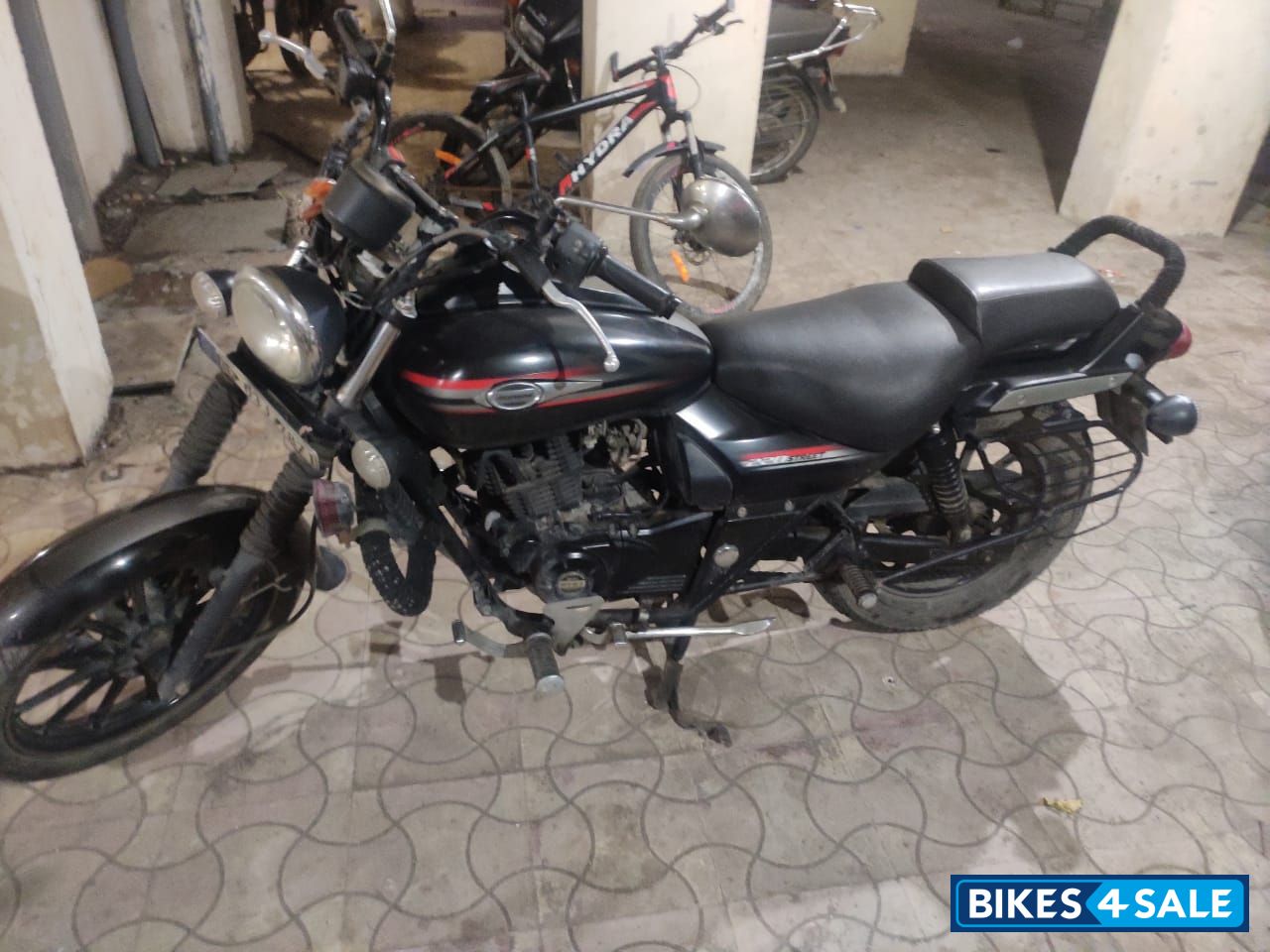 Bajaj Avenger Street 220
