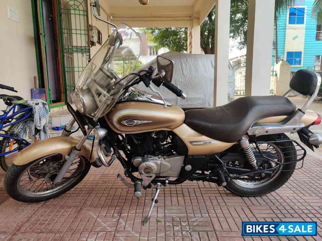 Gold Bajaj Avenger Cruise 220