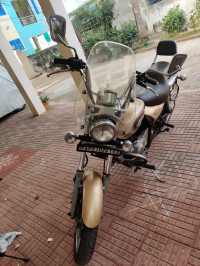 Gold Bajaj Avenger Cruise 220