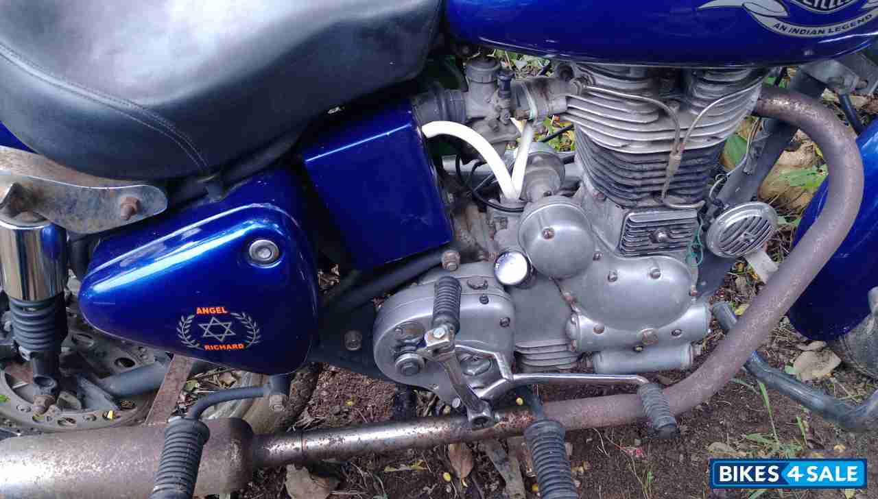 Blue Royal Enfield Bullet 350