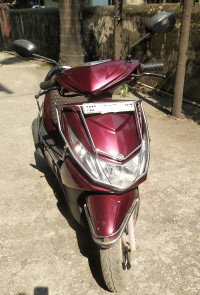 Maroon Yamaha Ray