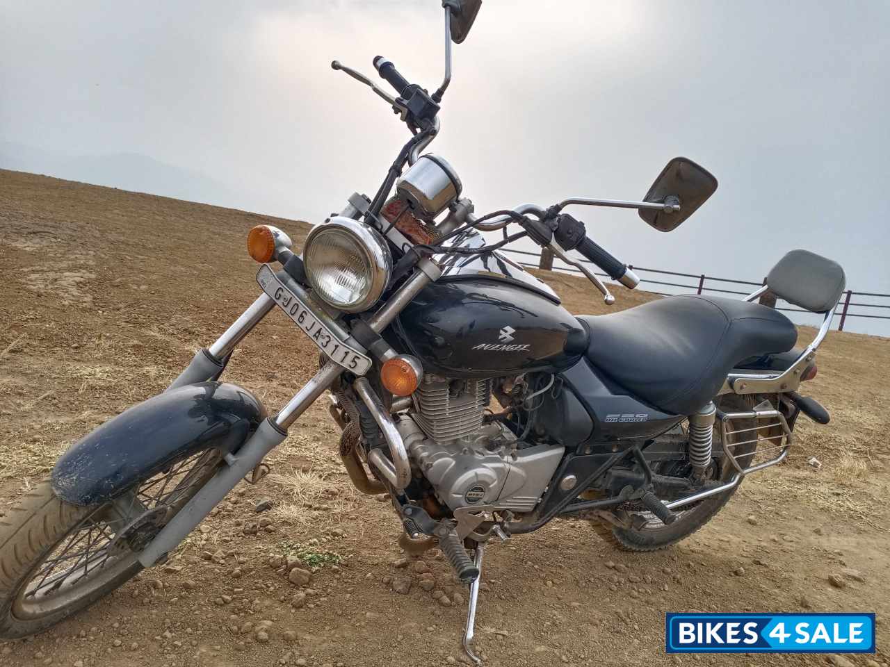 Bajaj Avenger 220 DTS-i