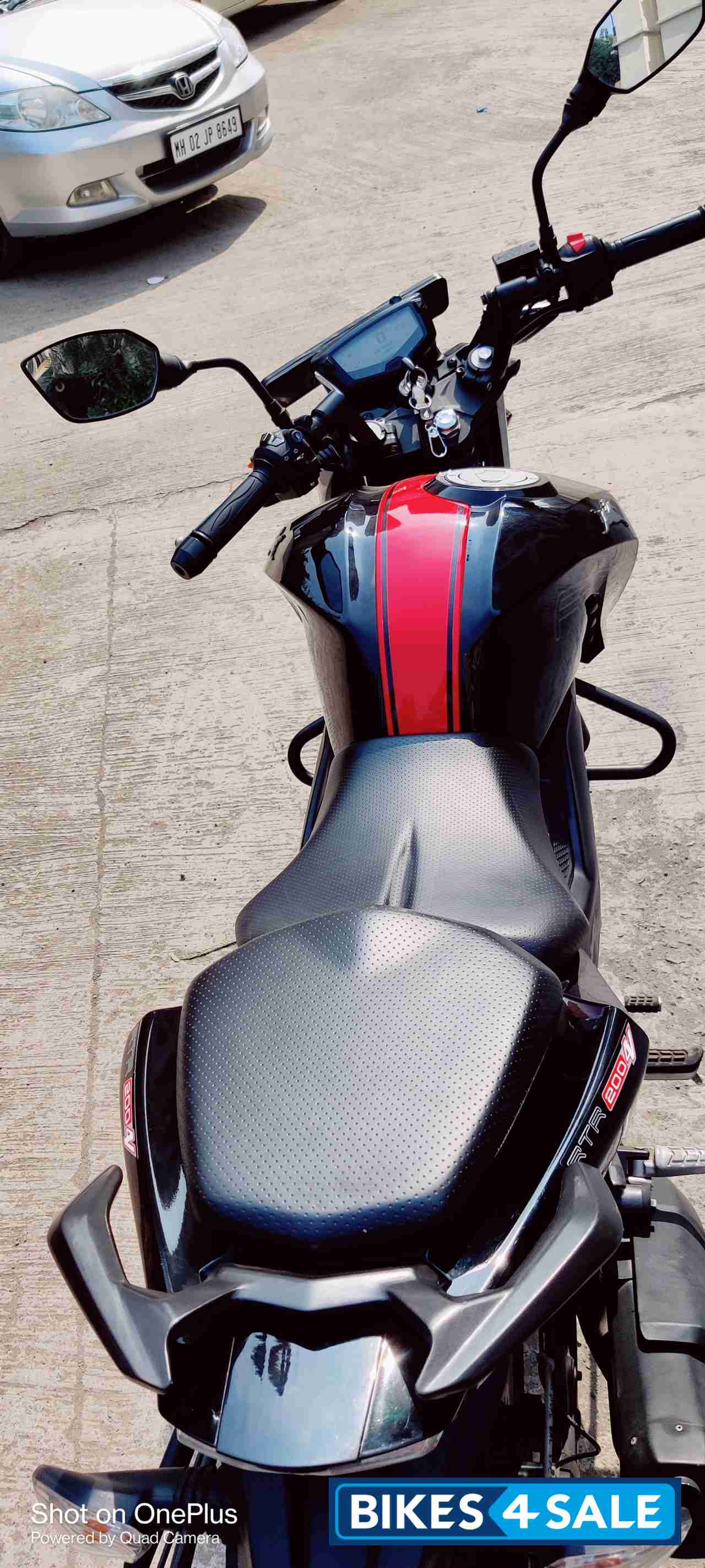 Black TVS Apache RTR 200 Fi 4V Race Edition 2.0