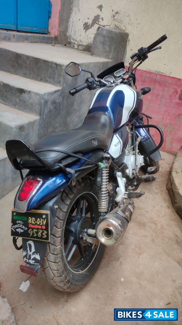 Bajaj V15