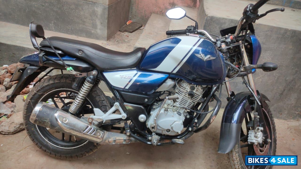 Bajaj V15 Bajaj V15
