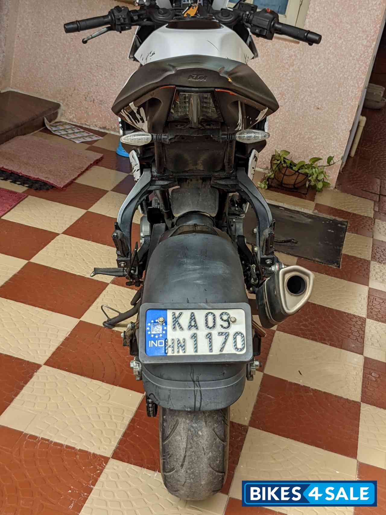 Black And White KTM RC 390