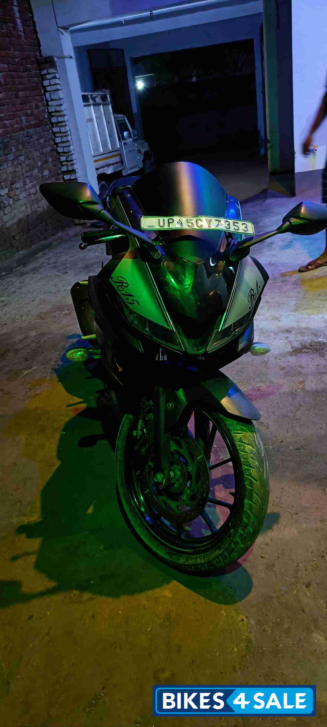 Black Yamaha YZF R15 V3