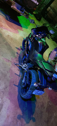 Black Yamaha YZF R15 V3