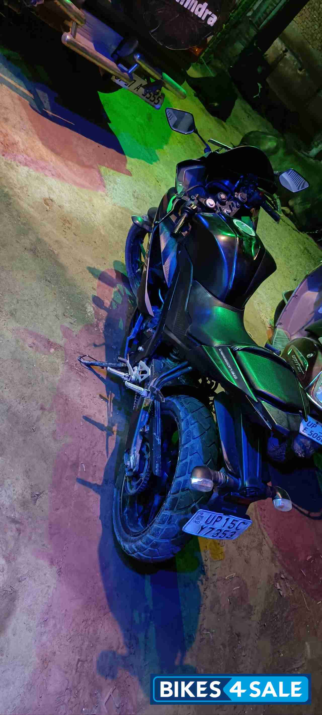 Black Yamaha YZF R15 V3