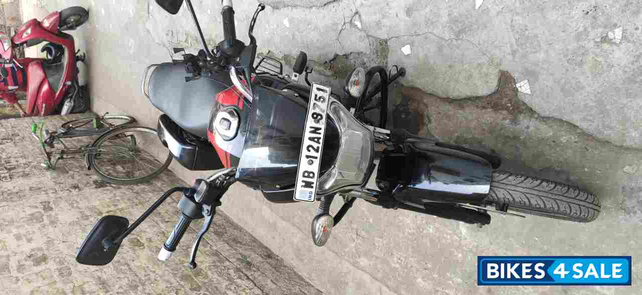 Ebony Black Bajaj V15