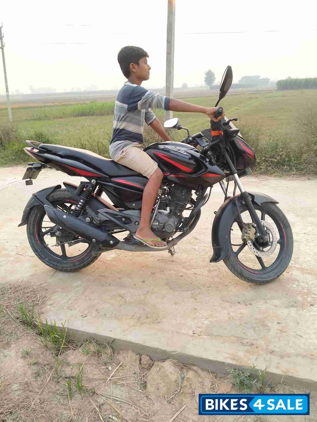 Bajaj Pulsar 135LS