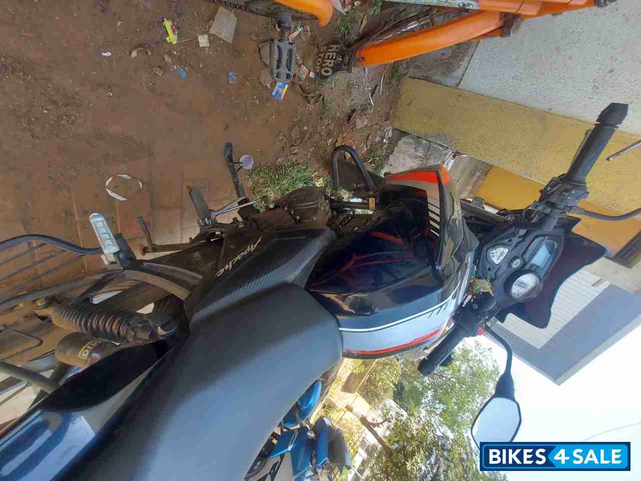 Red Black TVS Apache RTR 160 Red Black TVS Apache RTR 160