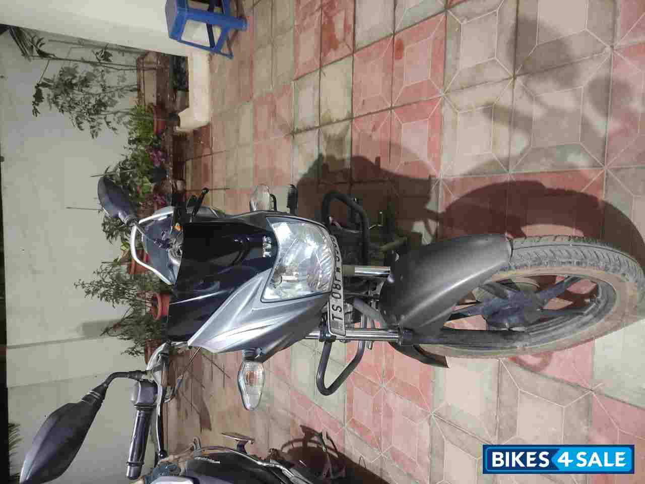 Grey TVS Star City Plus