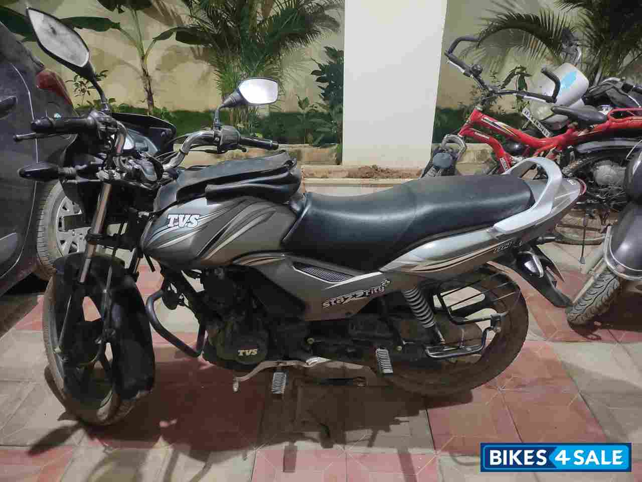 Grey TVS Star City Plus