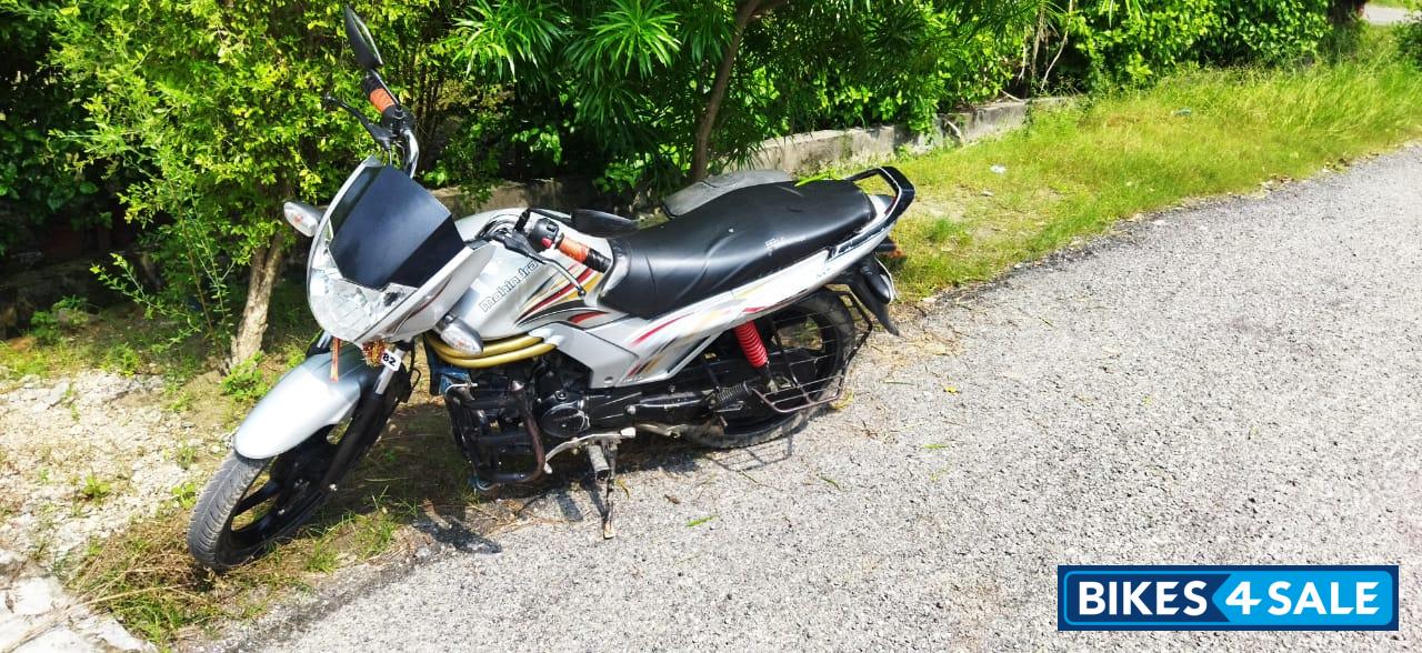 Grey Mahindra Centuro Rockstar