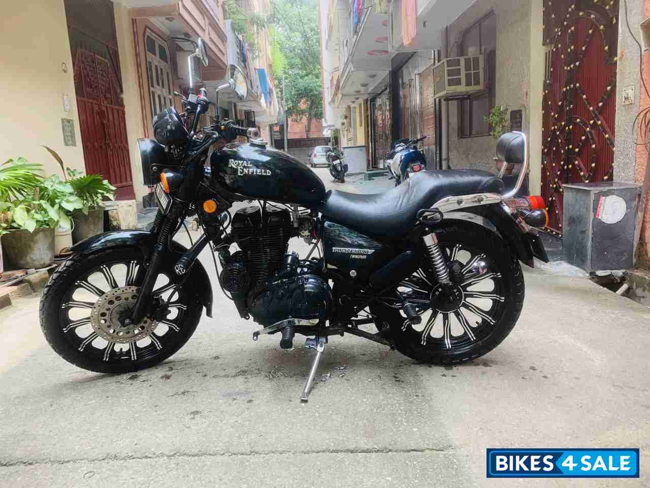 Royal Enfield Thunderbird