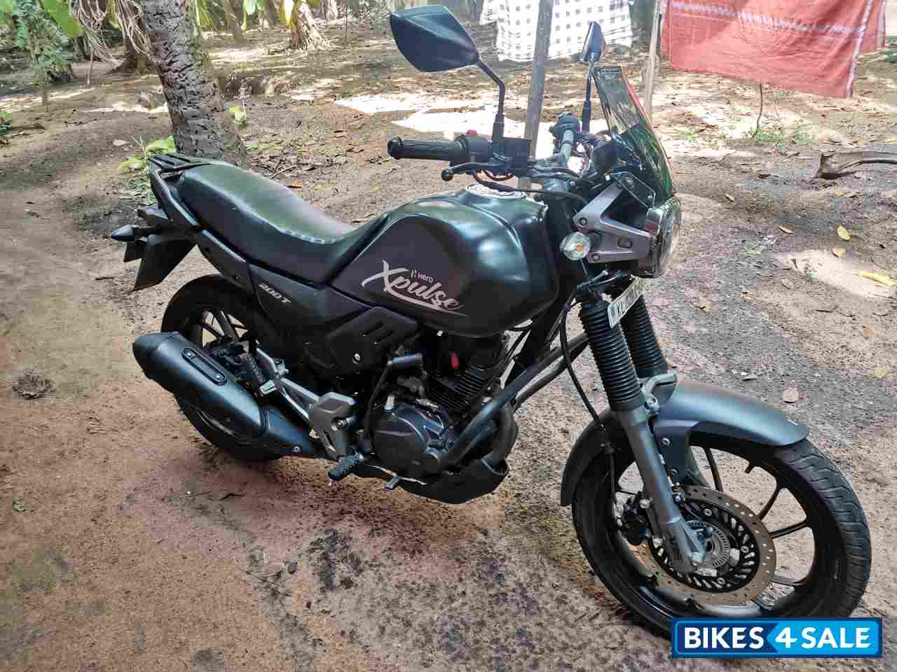 Grey Hero XPulse 200T