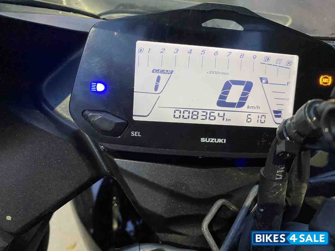 Sparkle Black Suzuki Gixxer SF Fi