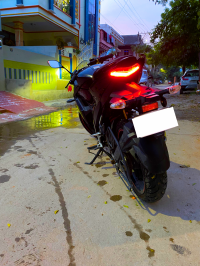 Sparkle Black Suzuki Gixxer SF Fi