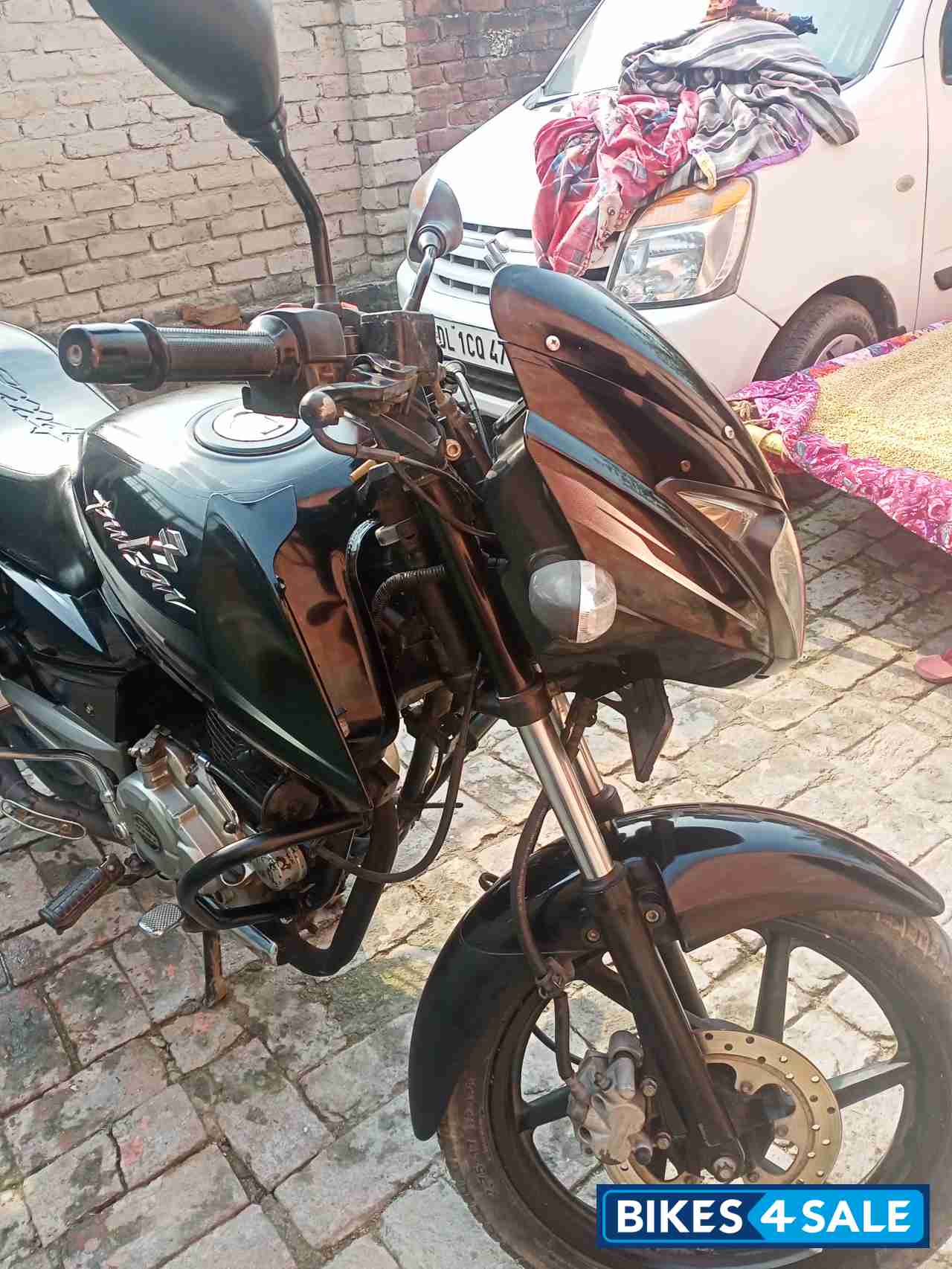 Midnight Black Bajaj Pulsar 150 DTSi