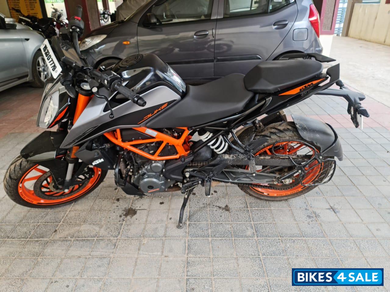 KTM Duke 390 BS6