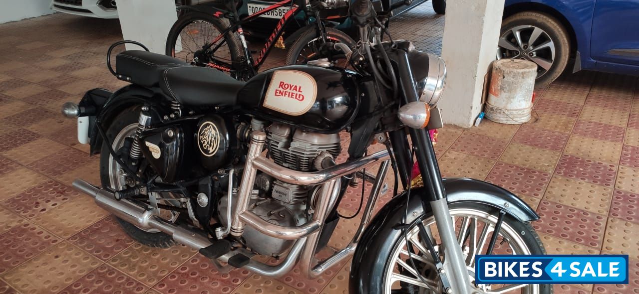 Black Royal Enfield Classic 350