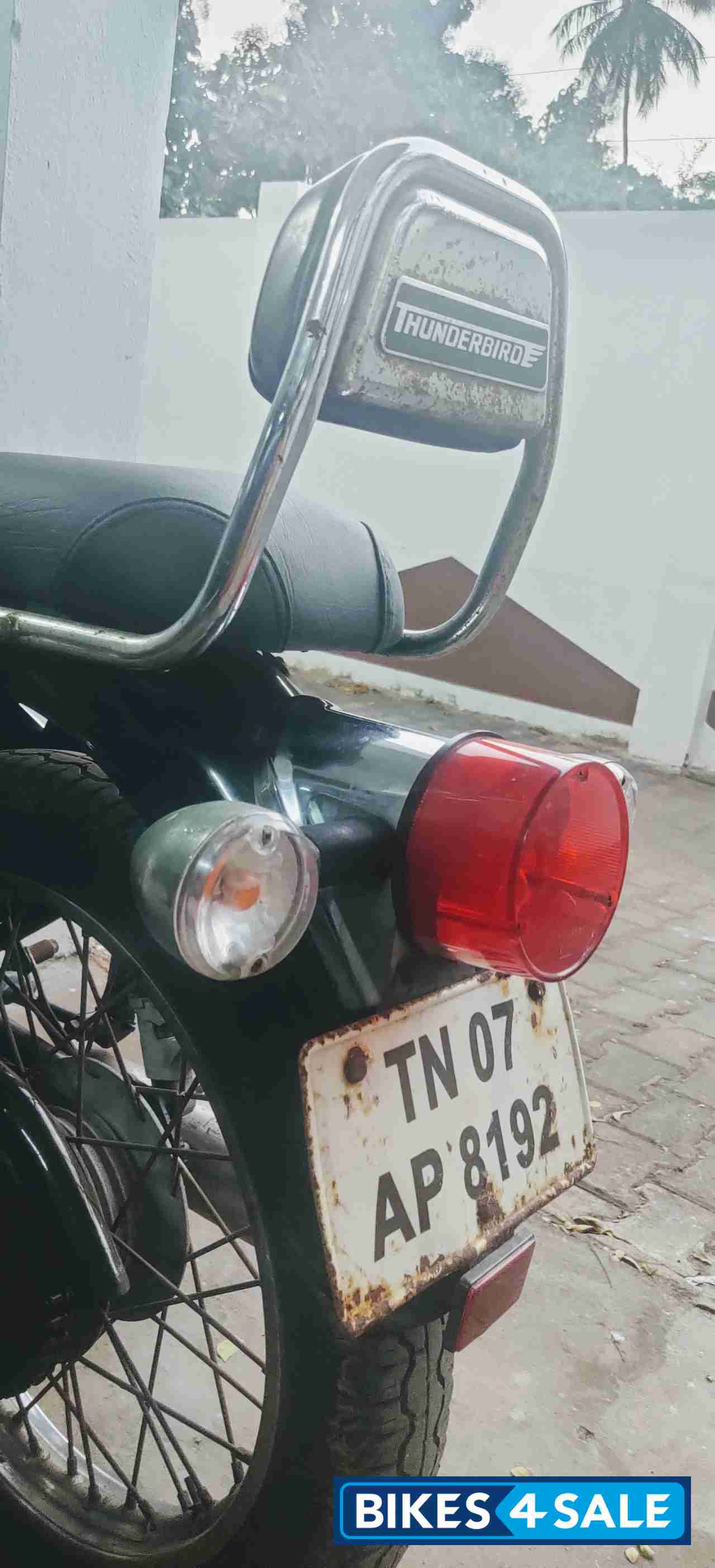 Royal Enfield Thunderbird 350 Royal Enfield Thunderbird 350
