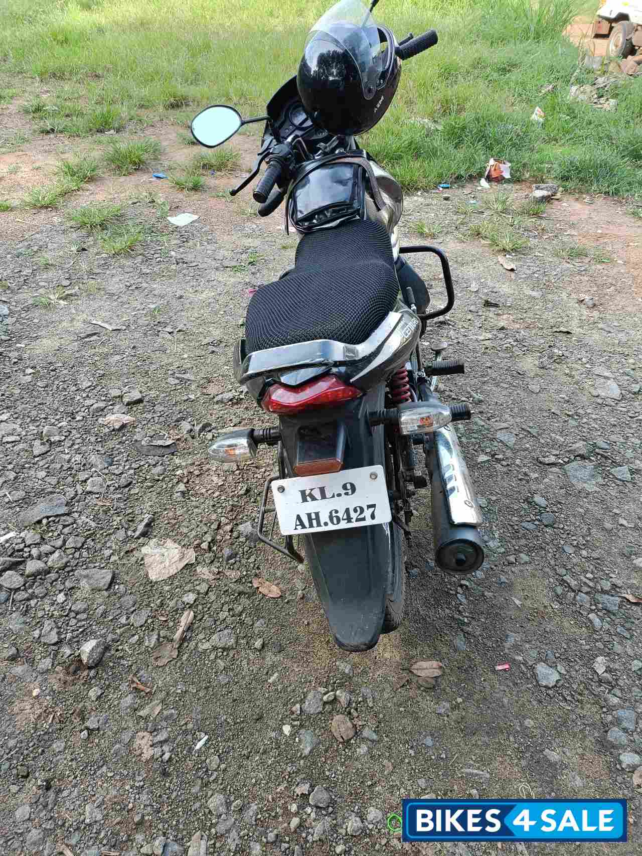 Black Mahindra Centuro NXT