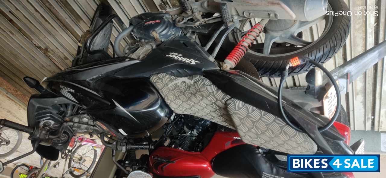 Metallic Grey Honda CBF Stunner