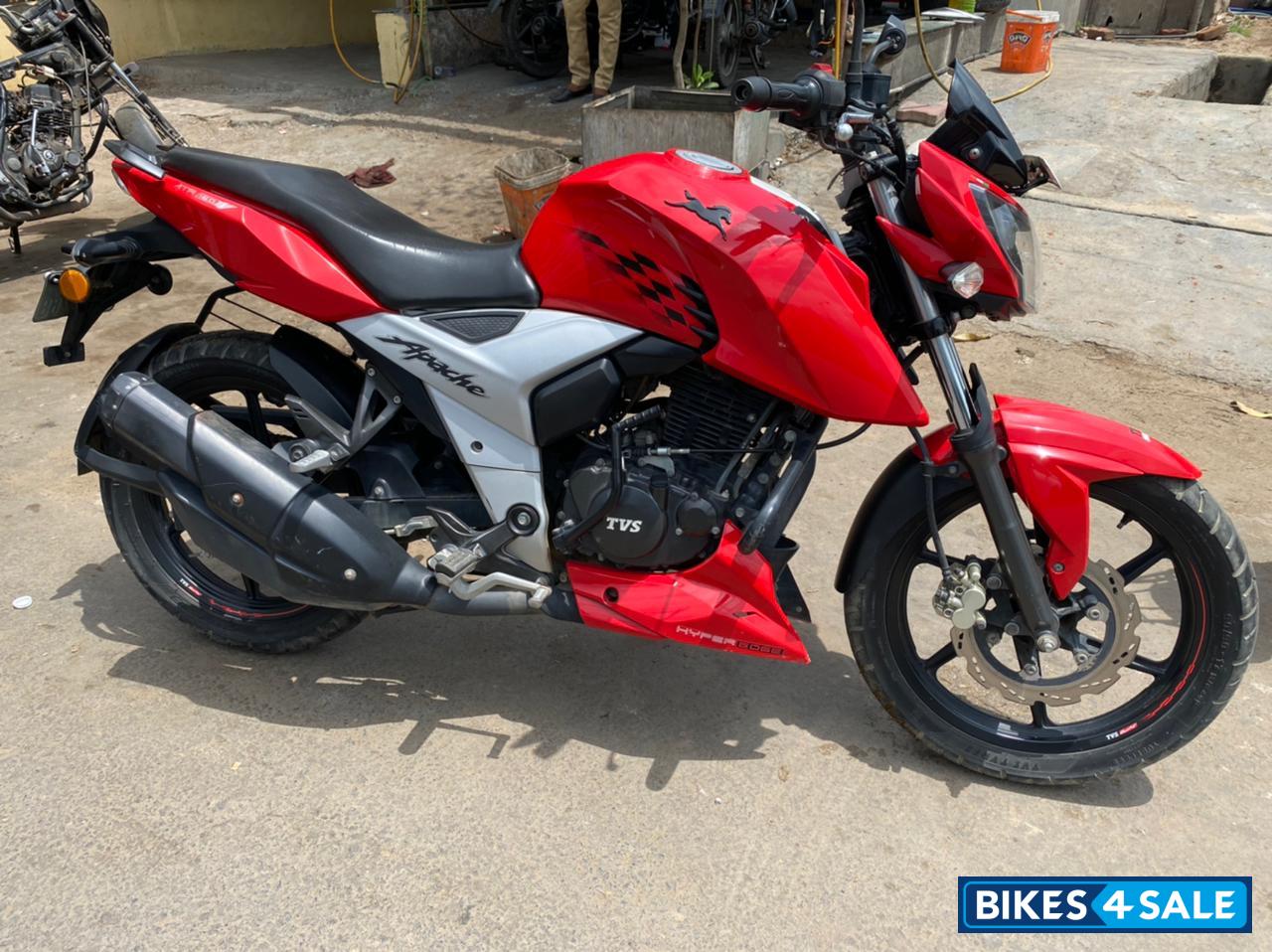 TVS Apache RTR 160 4V